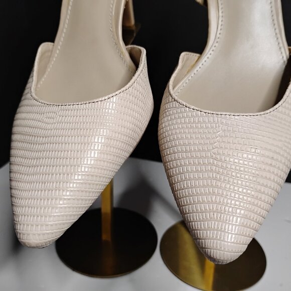 Fergalicious by Fergie Heels Size 8.5 Tan/Cream Cordelia Synthetic D'Orsay Style - Picture 4 of 12